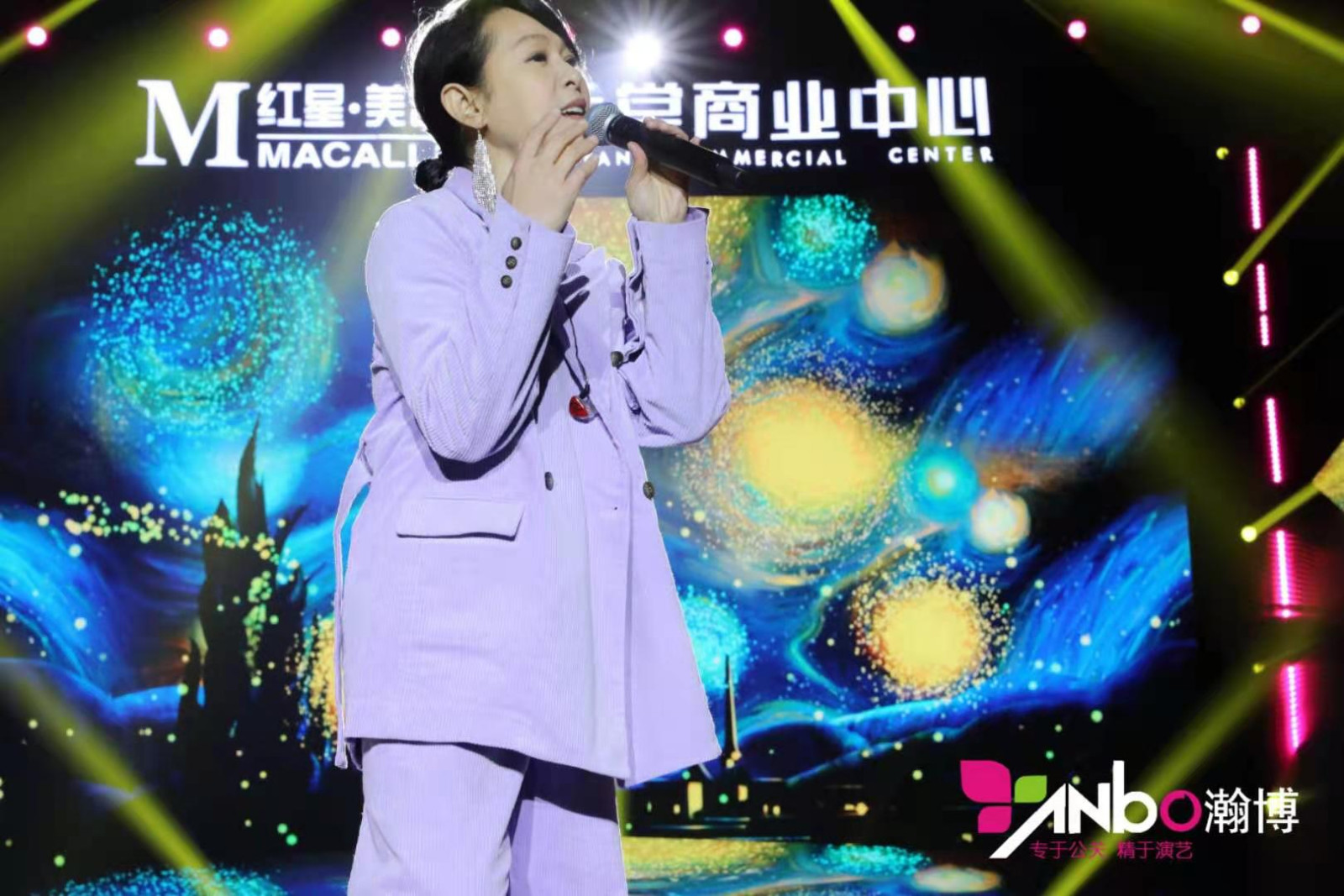 助力金堂紅星美凱龍開盤，天后劉若英親臨現場深情演唱