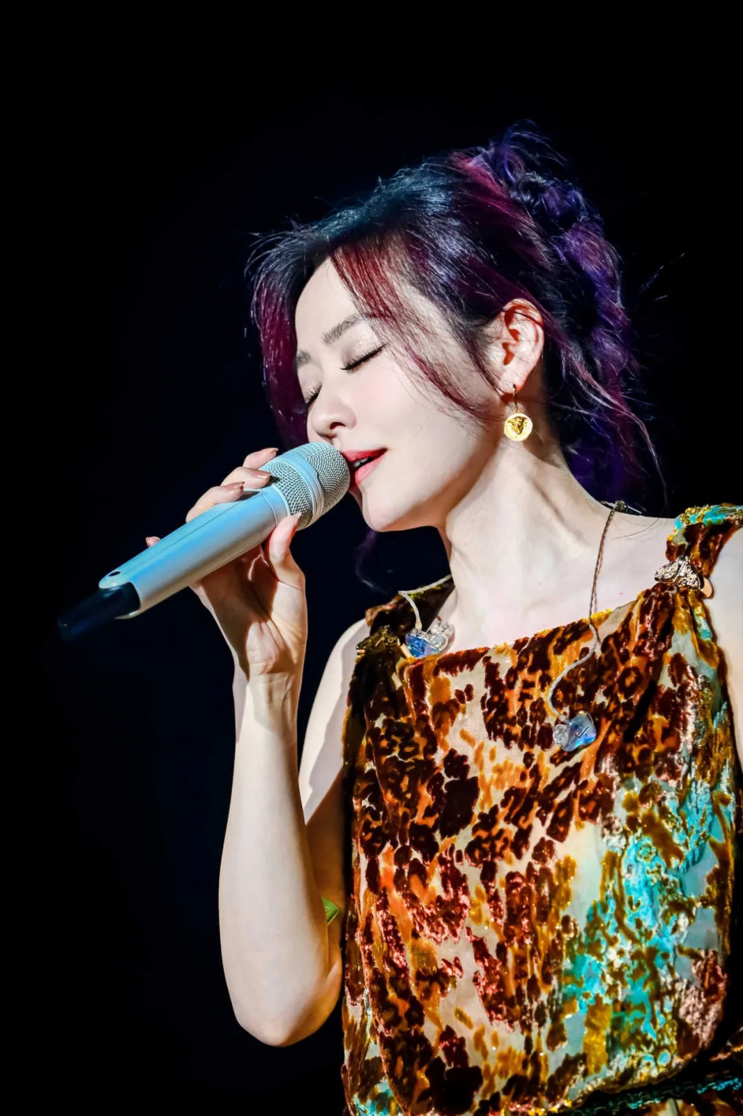 音樂盛宴，綿陽不眠夜！張靚穎領銜眾星，2.5萬+觀眾共襄盛舉！