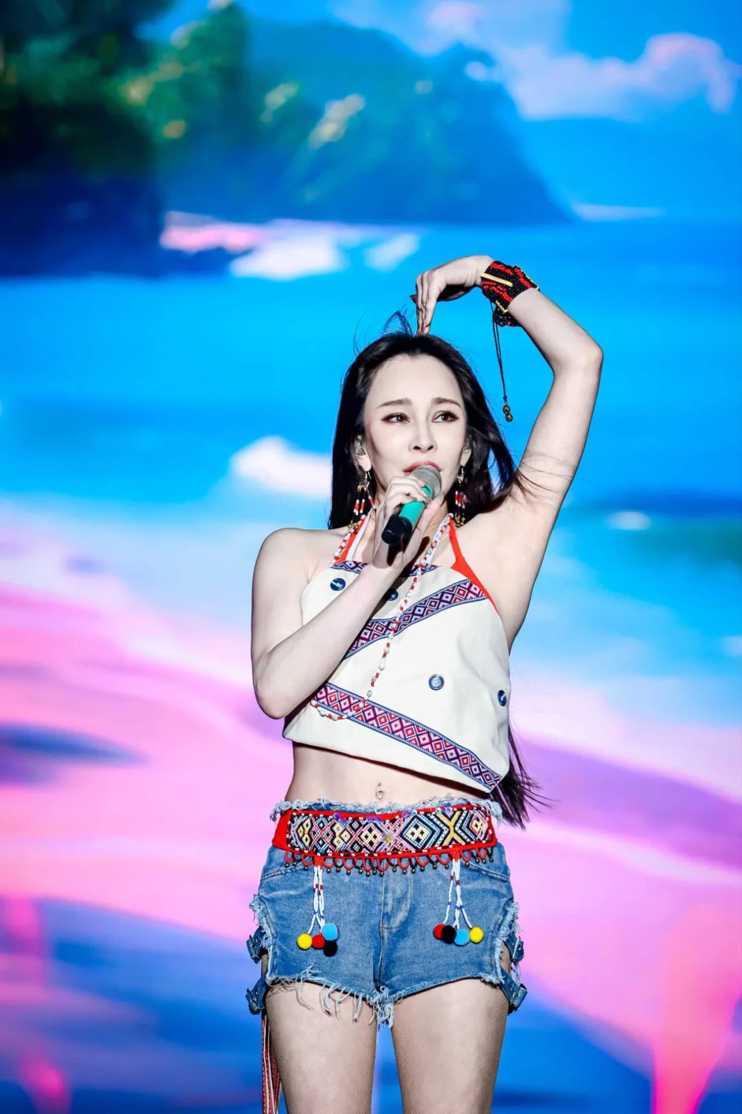 音樂盛宴，綿陽不眠夜！張靚穎領銜眾星，2.5萬+觀眾共襄盛舉！